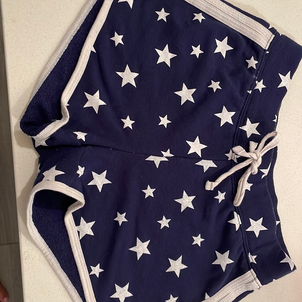 Cute girls shorts!! Barely worn and no damage